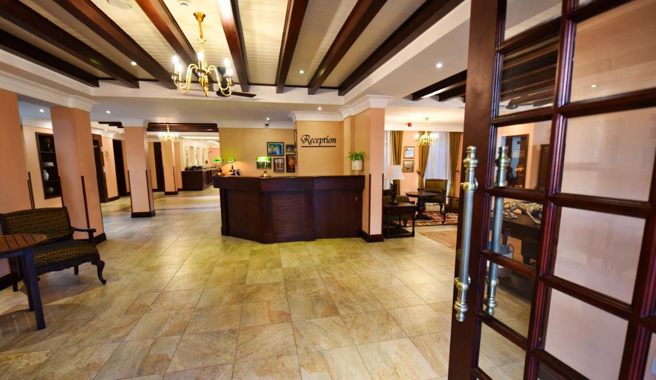 Casa Solada Hotel Kampala Extérieur photo