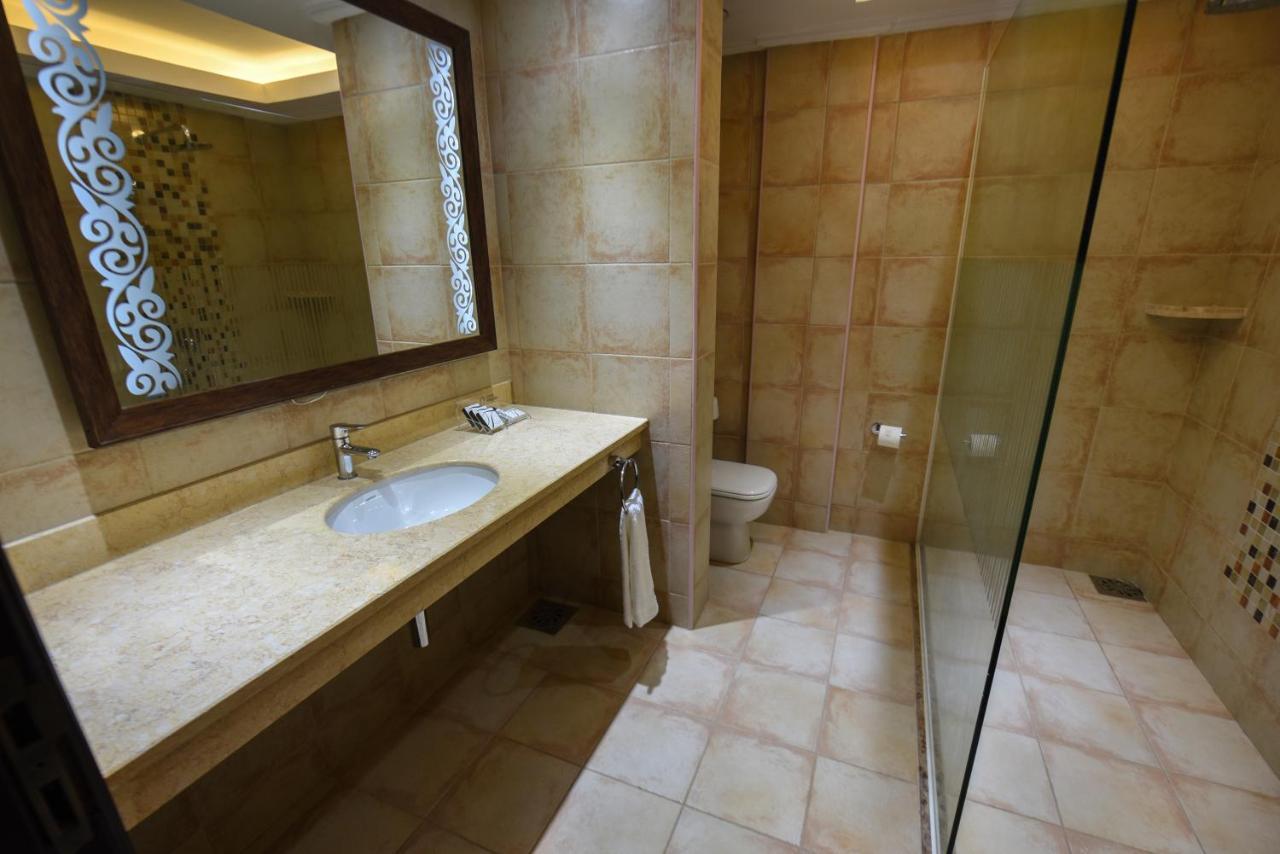 Casa Solada Hotel Kampala Extérieur photo