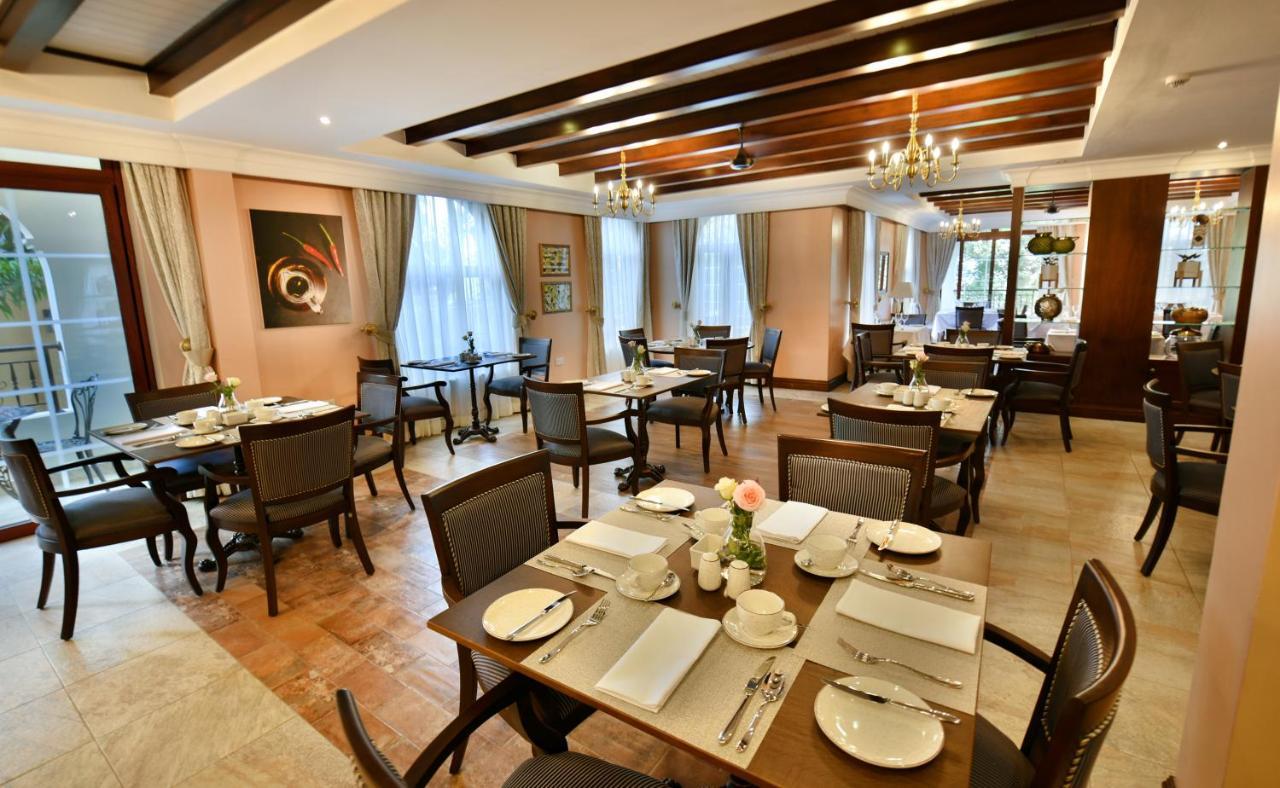 Casa Solada Hotel Kampala Extérieur photo