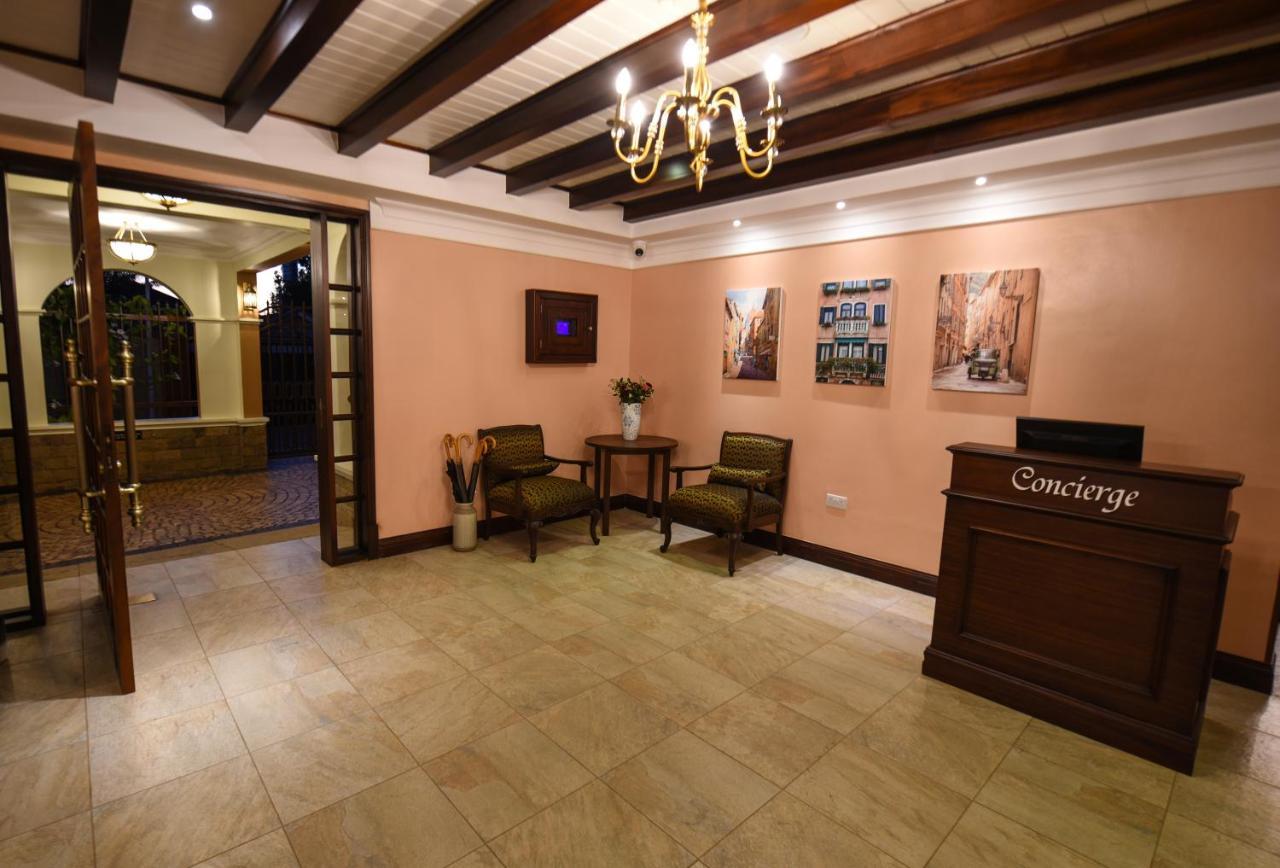 Casa Solada Hotel Kampala Extérieur photo