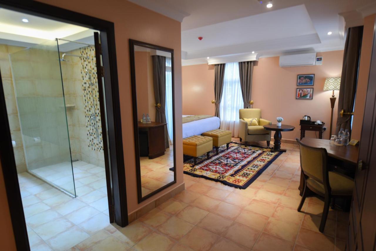 Casa Solada Hotel Kampala Extérieur photo