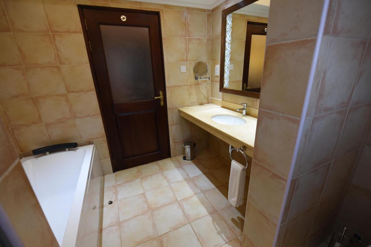Casa Solada Hotel Kampala Extérieur photo